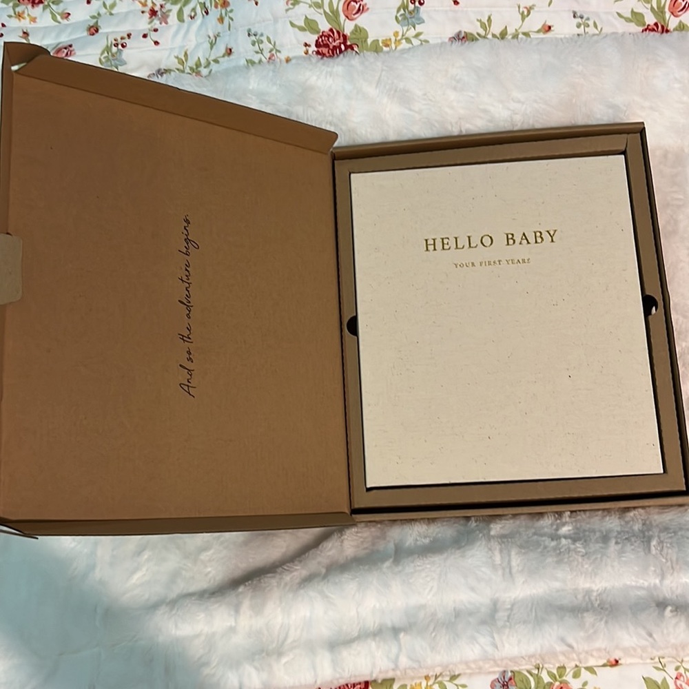Baby Book - Picture 4 of 16